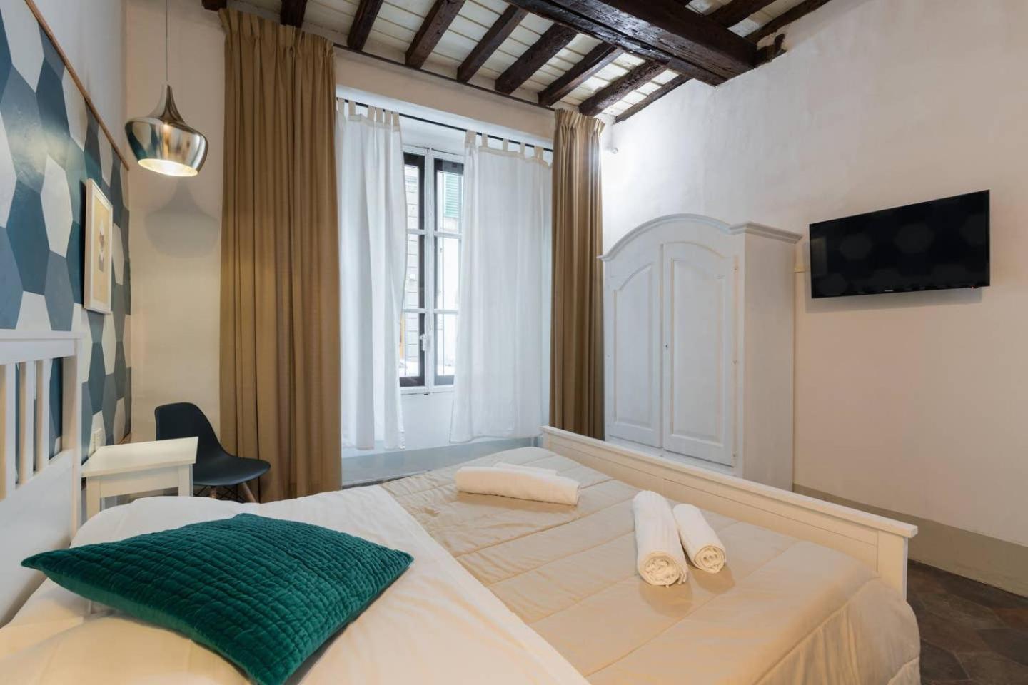 F4 - Santa Croce One Bedroom Flat 2 To 4 Guests Florencia Exterior foto